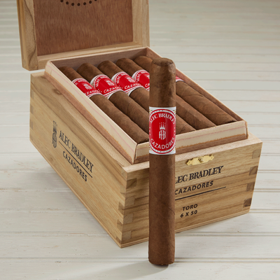 Alec Bradley Cazadores
