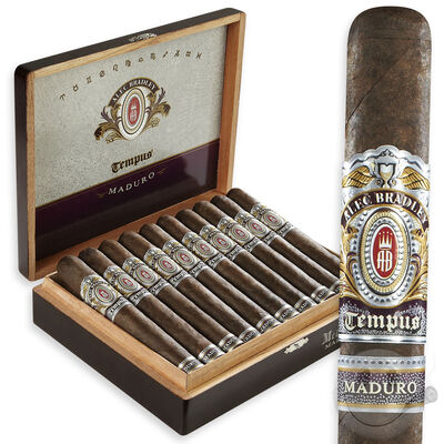 Alec Bradley Tempus Maduro
